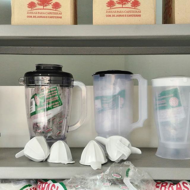Copos de liquidificador e peças